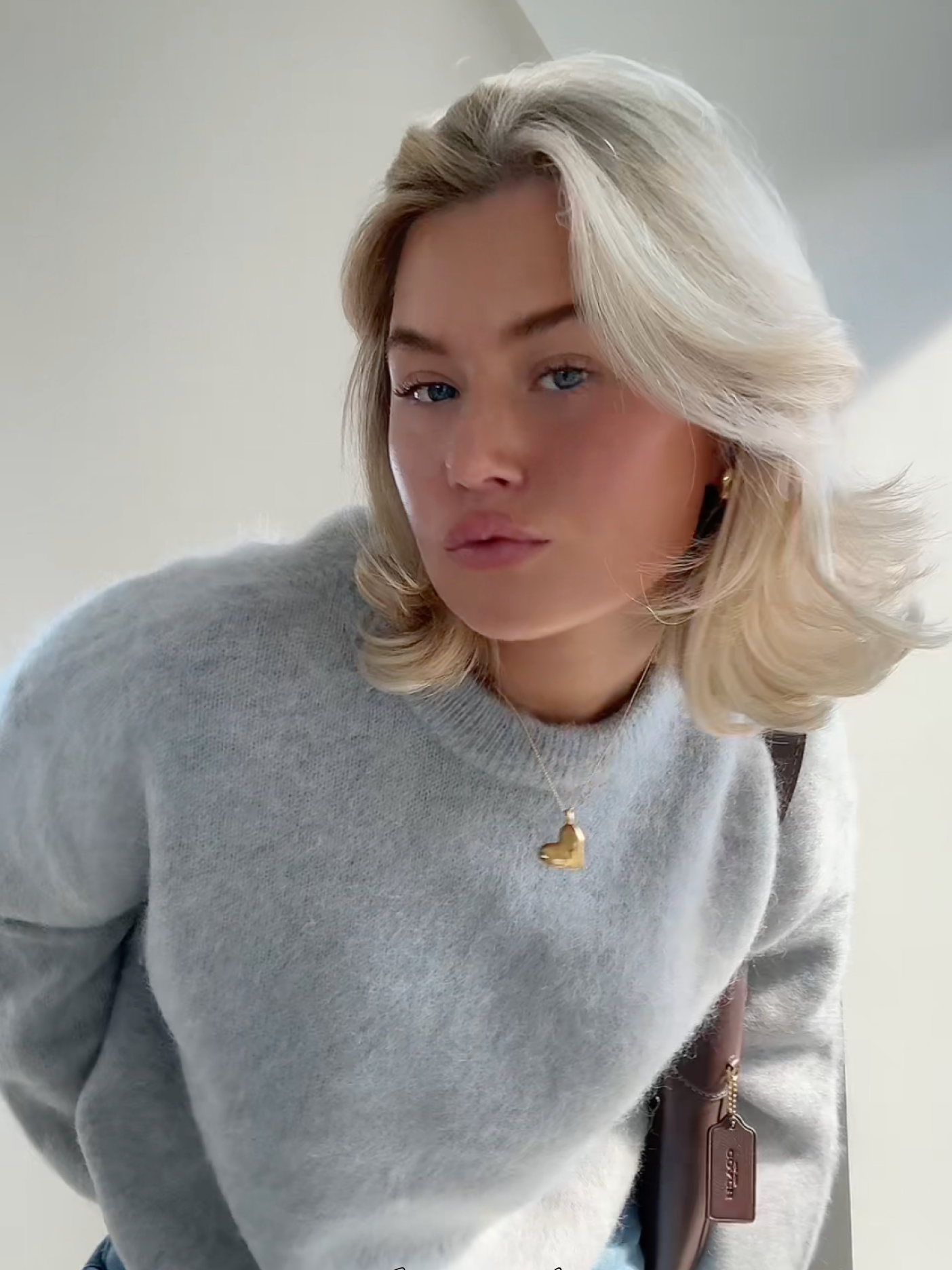 Tessa – Trendiger Rollkragenpullover mit halbem Rollkragen
